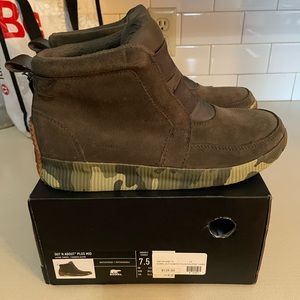 Sorel camo wedge boot